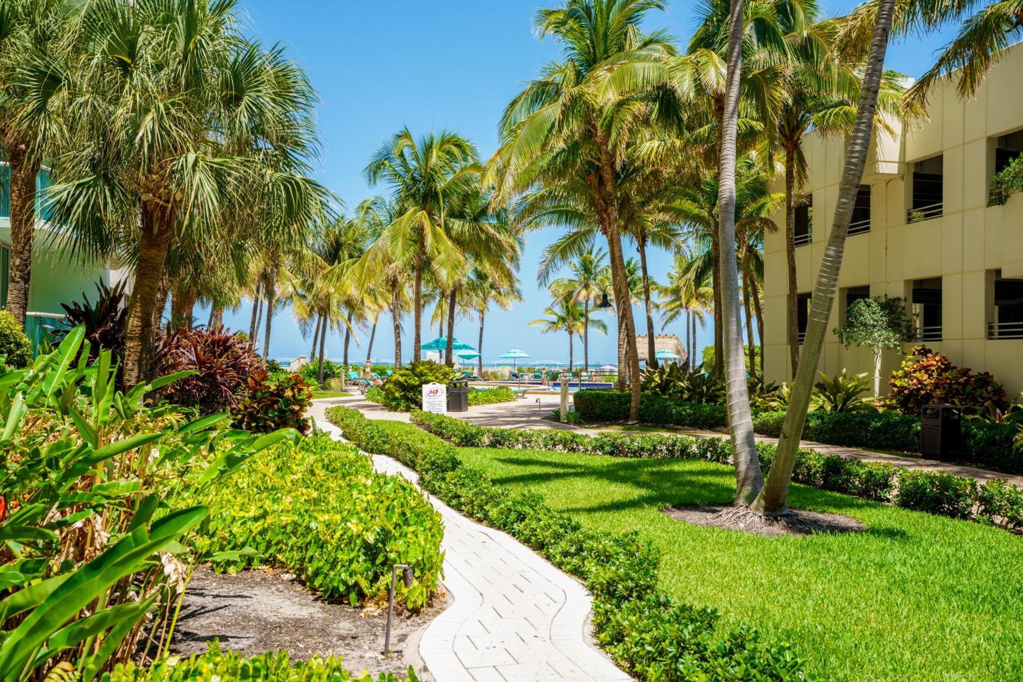 Modern 1 Bdr Oceanview With Direct Beach Access! Hollywood Exterior photo
